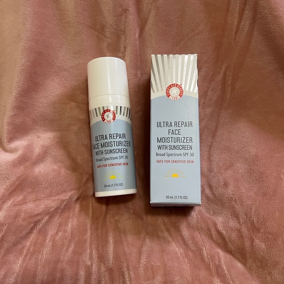 First Aid Beauty Ultra Repair Face Moisturizer - Picture 1 of 3
